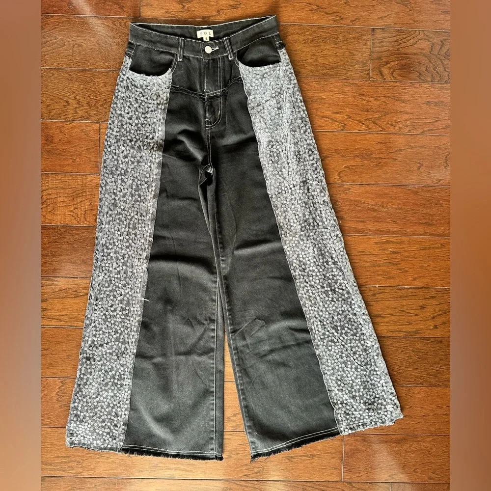 POL Black Wide Leg Jeans with Gray Patterned Side Panels - Picture 1 of 9